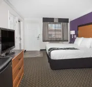 Baymont by Wyndham Greenville Woodruff Rd hotel detail image 7