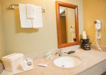 Quality Inn Branson On the Strip hotel thumbnail 6