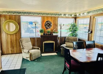 Sage N Sand Motel hotel thumbnail 6