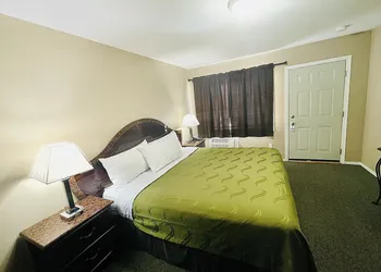 Sage N Sand Motel hotel thumbnail 8