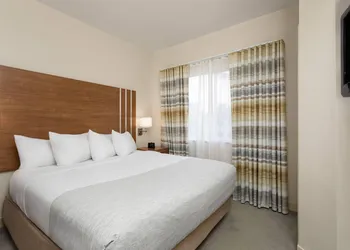 Hawthorn Extended Stay by Wyndham Naples hotel thumbnail 4