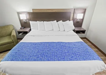 GrandStay Hotel & Suites hotel thumbnail 4