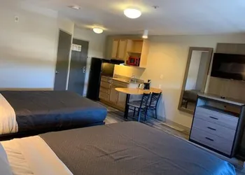 Suburban Studios near Panama City Beach hotel thumbnail 8