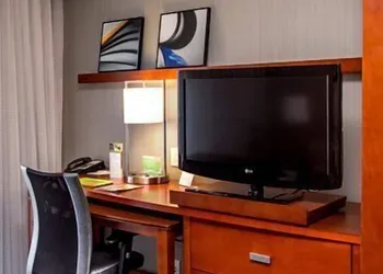 Courtyard by Marriott Salina hotel thumbnail 6