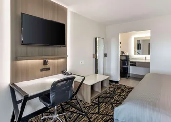 Quality Inn & Suites Athens University Area hotel thumbnail 6