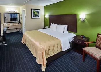 Quality Inn Parker hotel thumbnail 5