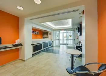 Motel 6 Brampton, ON - Toronto hotel thumbnail 4