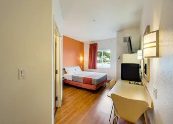 Motel 6 Brampton, ON - Toronto hotel thumbnail 5