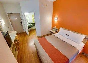 Motel 6 Brampton, ON - Toronto hotel thumbnail 6