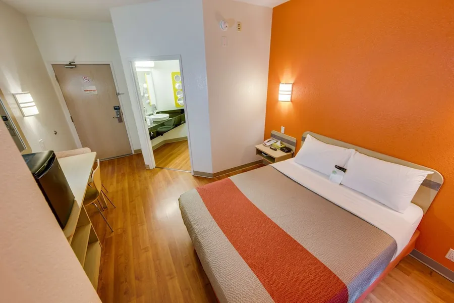 Motel 6 Brampton, ON - Toronto hotel detail image 6