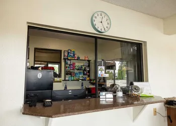 Sumner Motor Inn hotel thumbnail 2