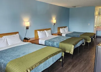 Sumner Motor Inn hotel thumbnail 3