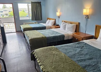 Sumner Motor Inn hotel thumbnail 4