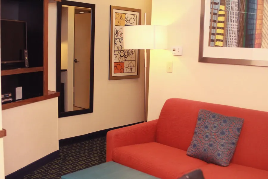 Fairfield Inn & Suites by Marriott Fairmont hotel detail image 6