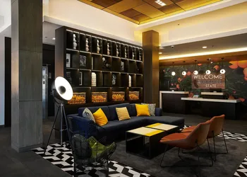 Hampton Inn & Suites Los Angeles/Sherman Oaks hotel thumbnail 8