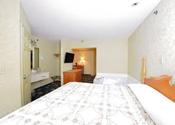 Our Guest Inn and Suites - Downtown hotel thumbnail 6