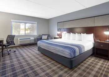 AmericInn by Wyndham Madison South hotel thumbnail 3