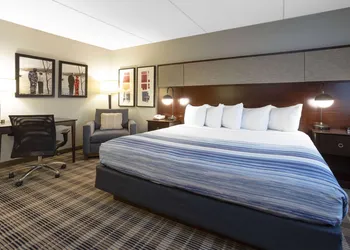 AmericInn by Wyndham Madison South hotel thumbnail 6