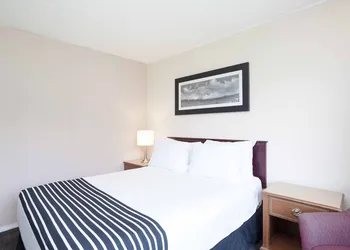 Sandman Inn McBride hotel thumbnail 8