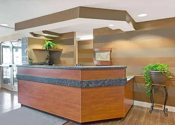 Super 8 by Wyndham San Antonio Downtown NE hotel thumbnail 3