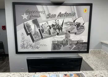 Super 8 by Wyndham San Antonio Downtown NE hotel thumbnail 4