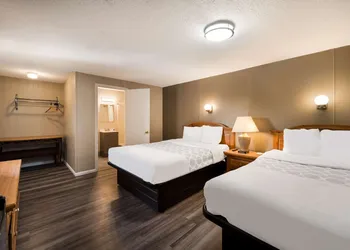 Rodeway Inn La Crosse hotel thumbnail 8