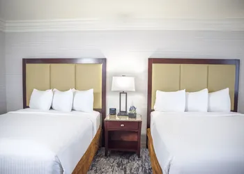 The Madison Concourse Hotel and Governor's Club hotel thumbnail 7