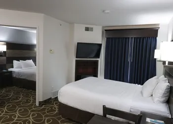 MainStay Suites Madison Airport hotel thumbnail 6