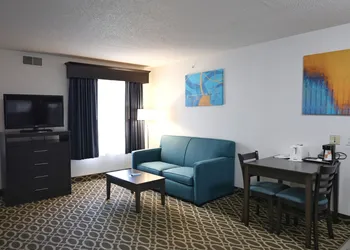 MainStay Suites Madison Airport hotel thumbnail 8