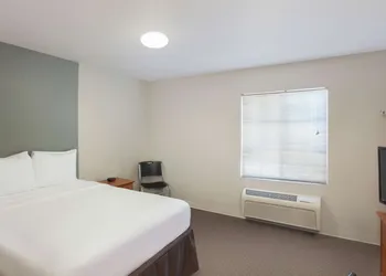 WoodSpring Suites Jacksonville Beach Blvd hotel thumbnail 8