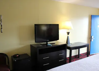 Travelodge by Wyndham Richmond IN hotel thumbnail 7
