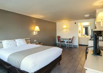 Suburban Studios Mentor - Cleveland Northeast hotel thumbnail 7