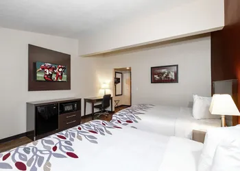 Red Roof Inn Vermillion - U of South Dakota hotel thumbnail 8