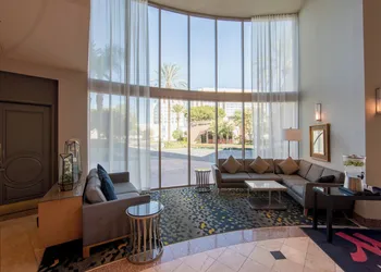 Anaheim Marriott Suites hotel thumbnail 2