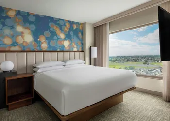 Anaheim Marriott Suites hotel thumbnail 6