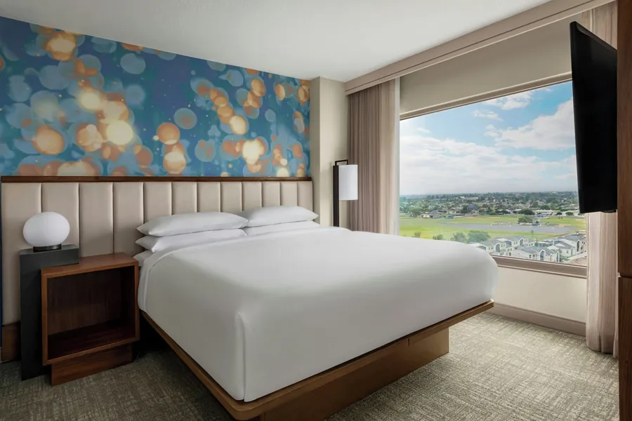 Anaheim Marriott Suites hotel detail image 6