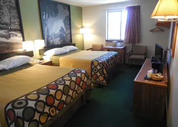 Super 8 by Wyndham Buffalo hotel thumbnail 7