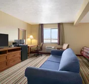 Super 8 by Wyndham Park City/North Wichita Area hotel detail image 3
