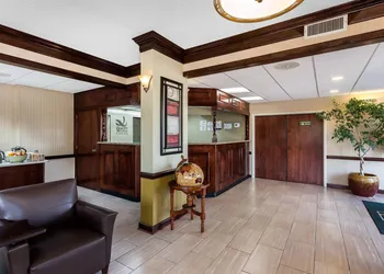 Quality Inn & Suites Mooresville - Lake Norman hotel thumbnail 5