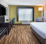 Holiday Inn Express Hotel & Suites Bismarck by IHG hotel detail image 3