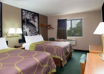 Super 8 by Wyndham Omaha NE hotel thumbnail 4
