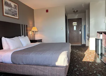 Quality Inn & Suites Pinedale hotel thumbnail 6