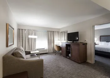Hampton Inn & Suites Dallas-DFW Airport North-Grapevine hotel thumbnail 7