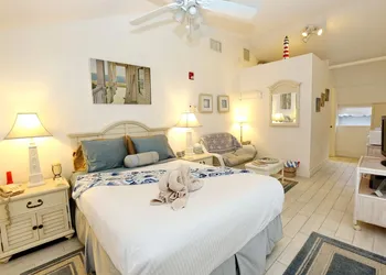 Beachfront Bed & Breakfast hotel thumbnail 4