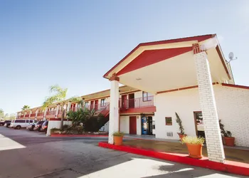 Palace Inn Wayside hotel thumbnail 2