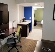 Holiday Inn Express & Suites Miami - Hialeah by IHG hotel detail image 4