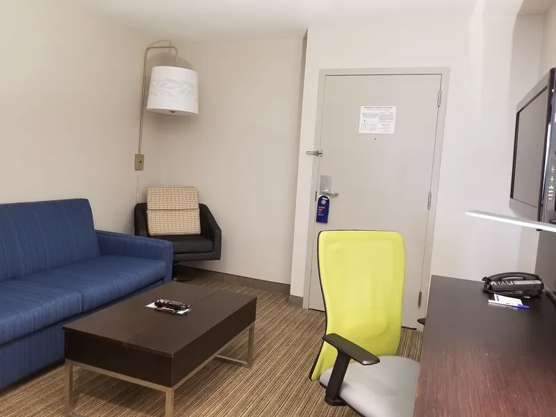 Holiday Inn Express & Suites Miami - Hialeah by IHG hotel detail image 6