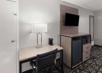 Baymont by Wyndham Mobile/Tillmans Corner hotel thumbnail 8