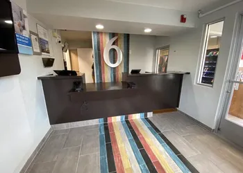 Motel 6 Albuquerque, NM - Midtown hotel thumbnail 4