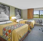 Super 8 by Wyndham Windsor/Madison North hotel detail image 4